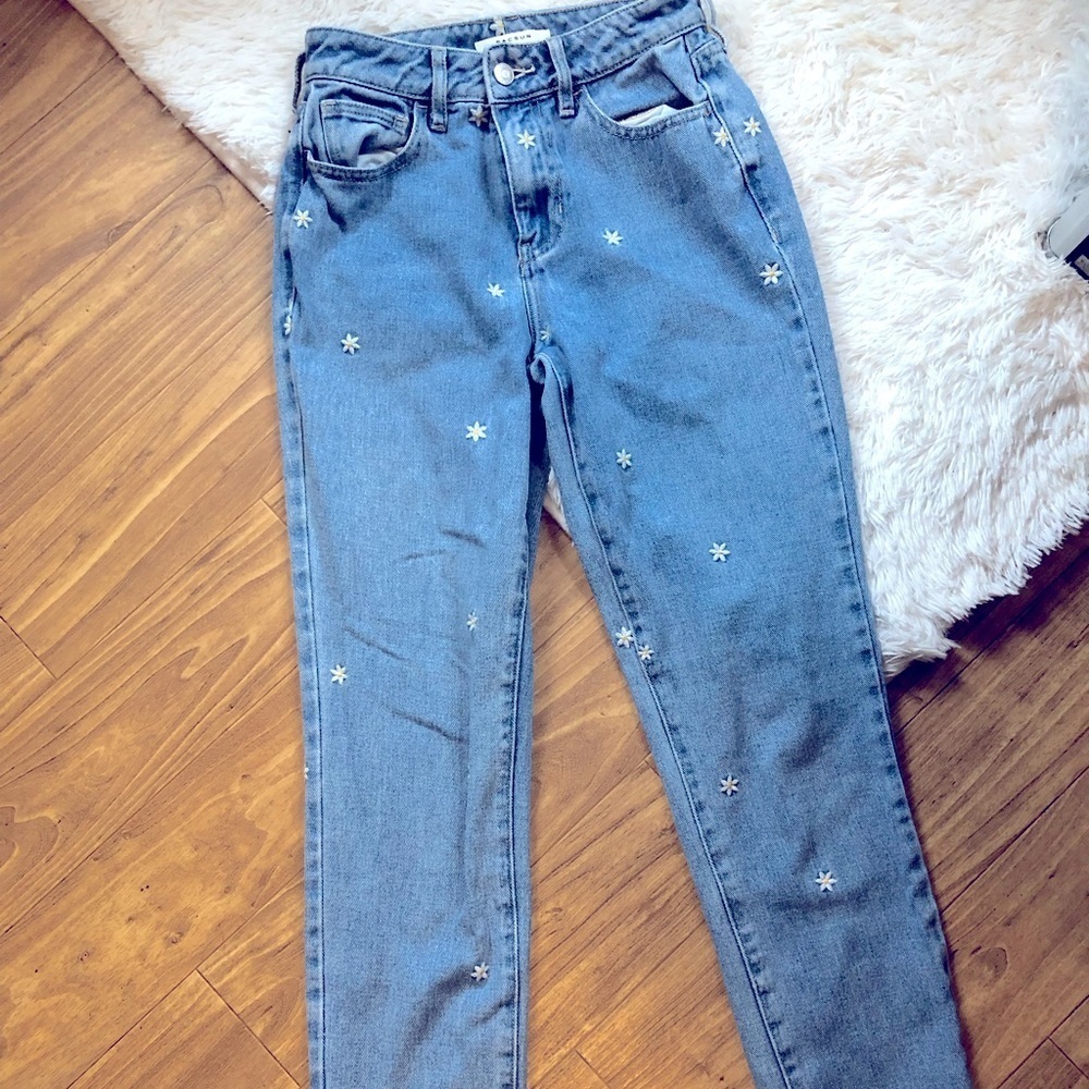 PacSun Raining Flower | Daisy Mom Jeans - Picture 6 of 8